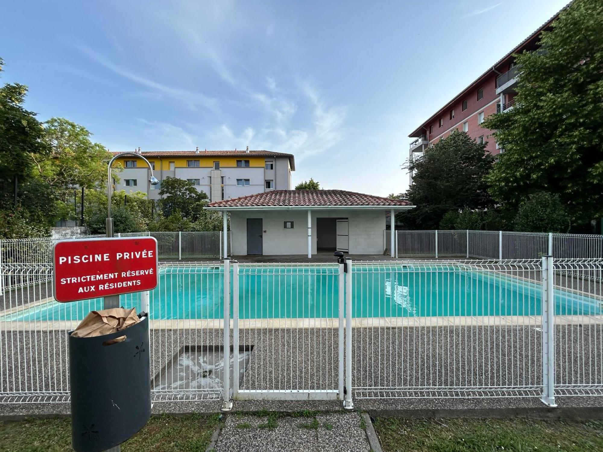 Appartement Cosy Agen Centre Avec Lit King Size Экстерьер фото